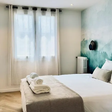 Cocoon 6p, Terrace With Eiffel Tower & Seine View * Paris